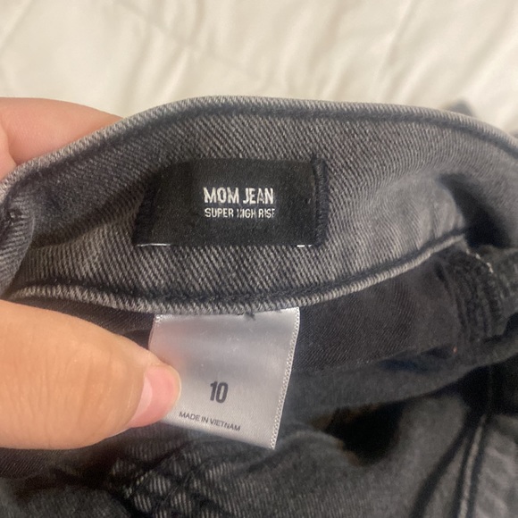 Express Grey Washed Black High Rise Mom Jeans - Picture 3 of 4